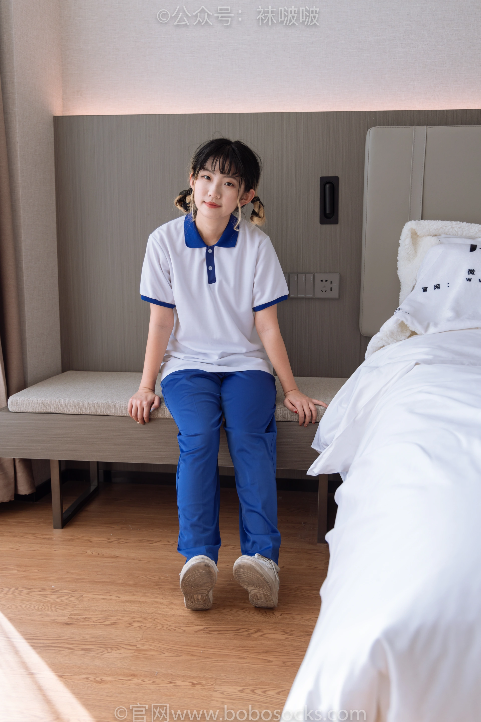 [BoBoSocks袜啵啵]NO.042 砂糖-校服、板鞋、白棉袜、油亮白丝 3